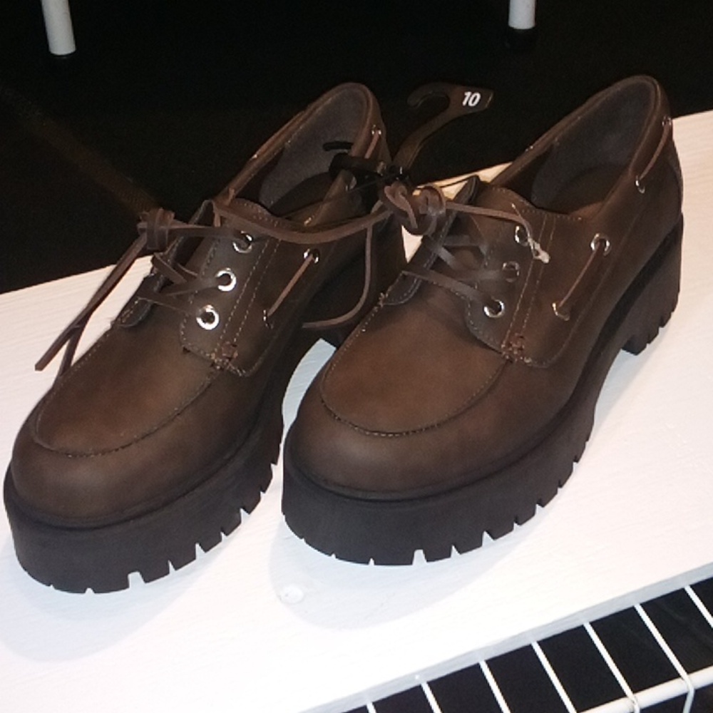 Women's Brown Platform Shoes Black Chunky Heel Size 10. NWOT - Picture 2 of 4